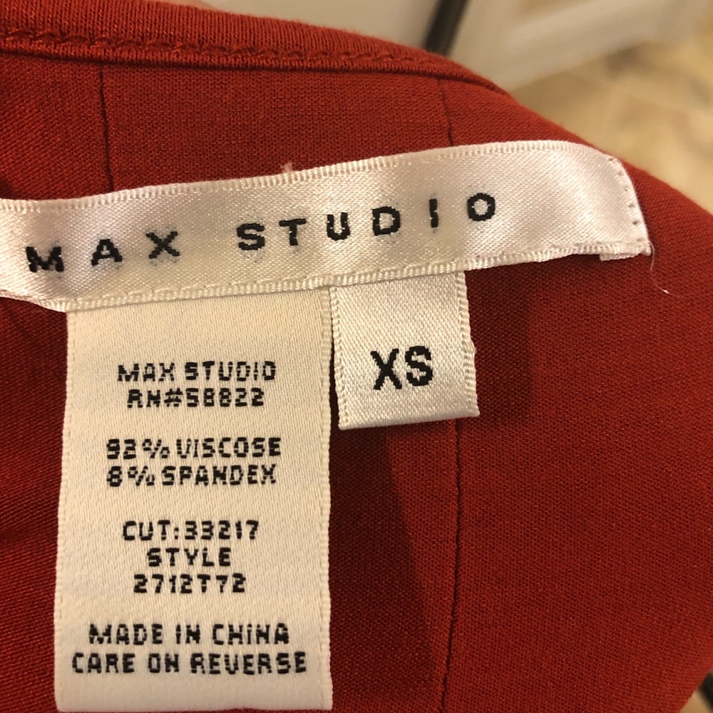 Max Studio Top - Picture 3 of 3